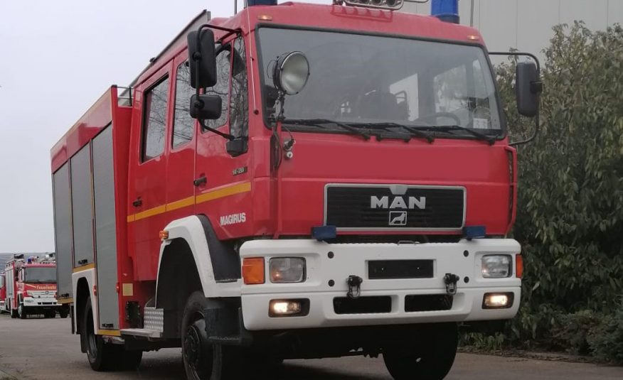 MAN 14.263, 4×4, L80, 9 osôb, model 2000