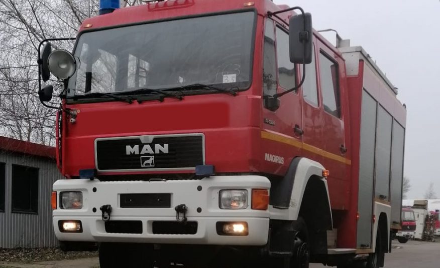 MAN 14.263, 4×4, L80, 9 osôb, model 2000
