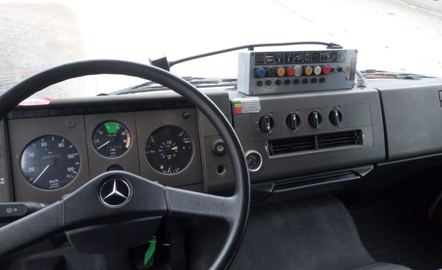 Mercedes 1124 AF, 4×4, 2400L vody + pena