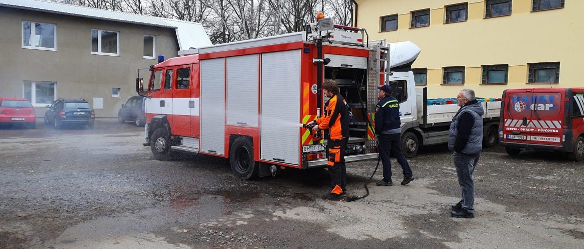 Odovzdali sme vozidlo obci Červené Pečky