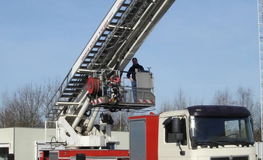 MAN Rosenbauer 6×2, Bronto Skylift F32 MDT, 32m požiarna plošina