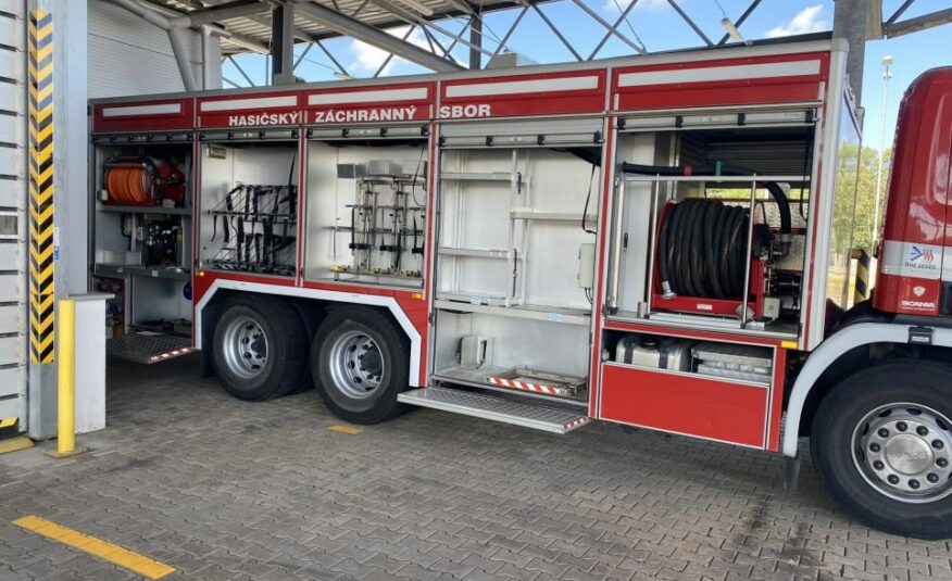 Scania  P124 GBX4NZ 8800L vody