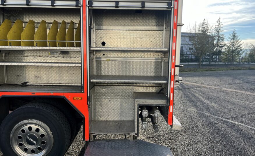 SCANIA P94   260 4X2 2500L vody