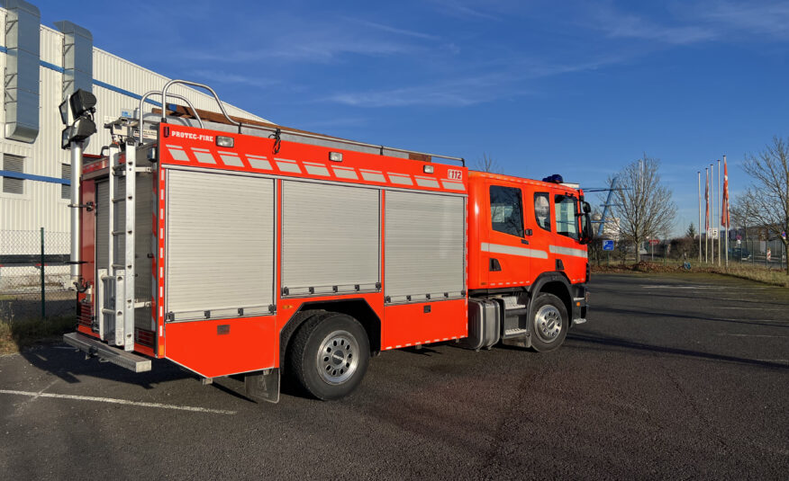 SCANIA P94   260 4X2 2500L vody