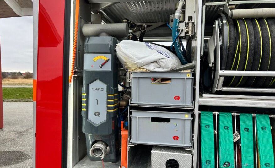 Iveco  Daily, automat, rok 2017, Rosenbauer CL, systém CAFS 1000L vody + 100L pena