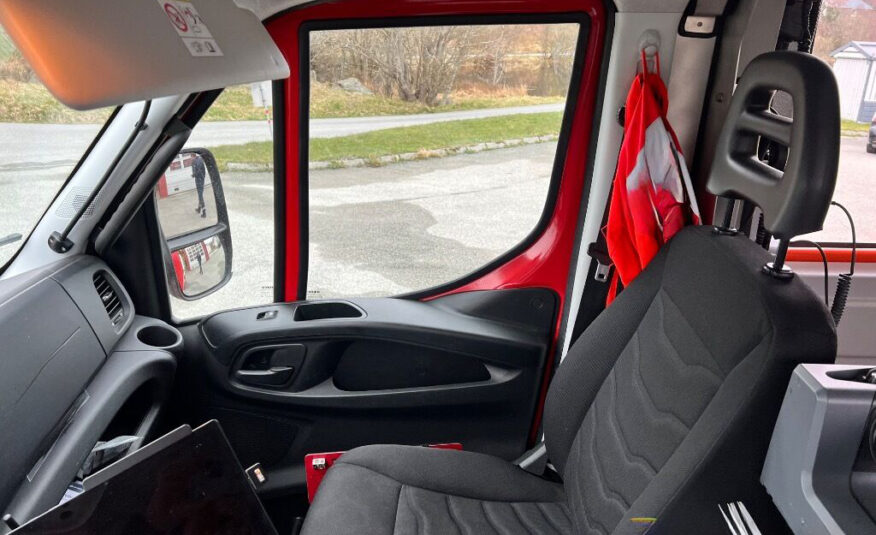 Iveco  Daily, automat, rok 2017, Rosenbauer CL, systém CAFS 1000L vody + 100L pena