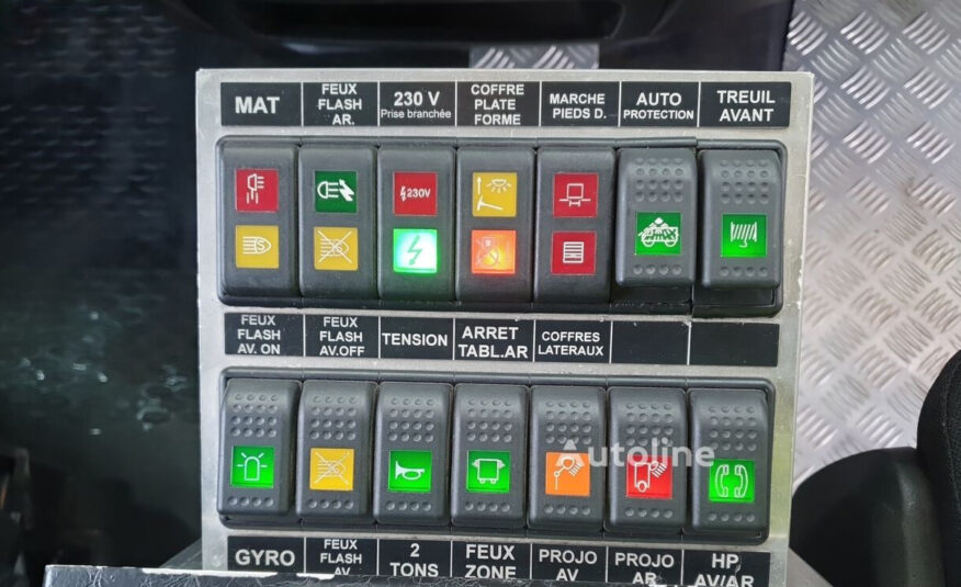 Iveco 4×4, rok 2019, Waterax , 1200L vody + 60L peny