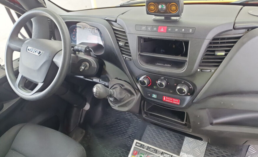 Iveco 4×4, rok 2019, Waterax , 1200L vody + 60L peny