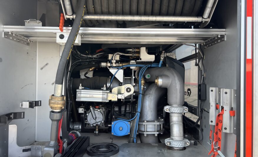 Scania  P124 124G.420 6×4, Rosenbauer 5000L vody + 1000L peny,  penotvorný, systém  Conti Cafs 400-2400